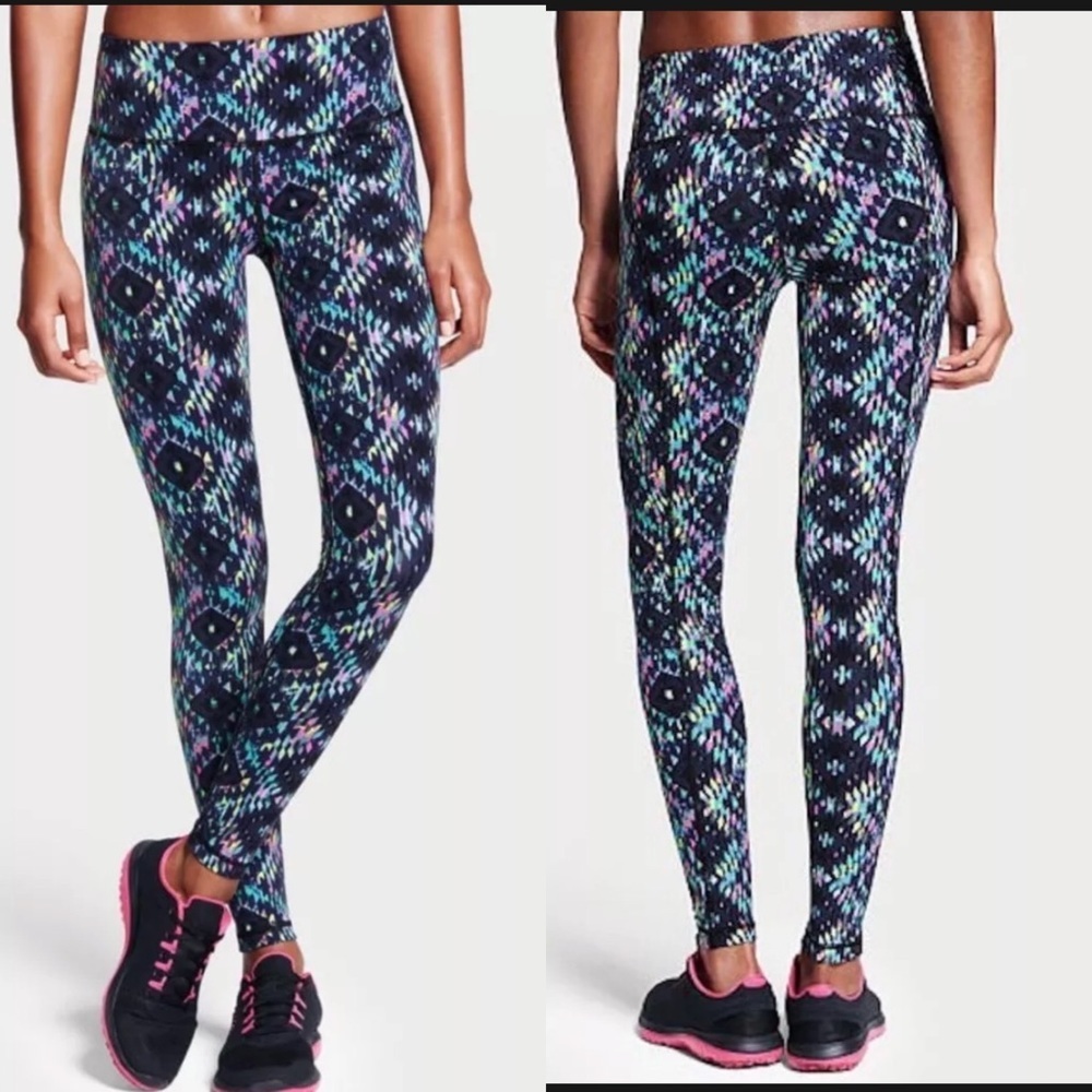 Victoria’s Secret VSX Sport Knockout Leggings.  Size XSmall. EUC